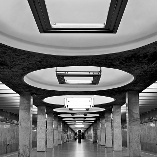 Illustration for article titled Russian Underground Stations Look Even More Stunning In Black and White